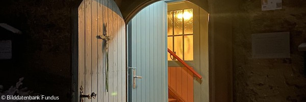 Kirchentür Laurentiuskirche Arnoldshain