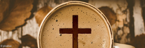 Kaffeetasse mit Kreuz